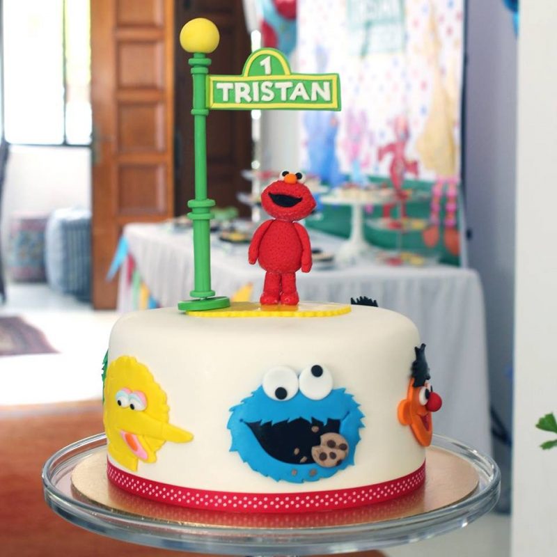 Elmo cake from Sesame Street by Little House of Dreams Singapore - Recommend.sg