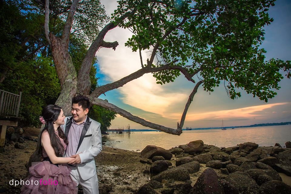 Changi Broadwalk pre-wedding photoshoot in singapore by D Photo Folio. Source