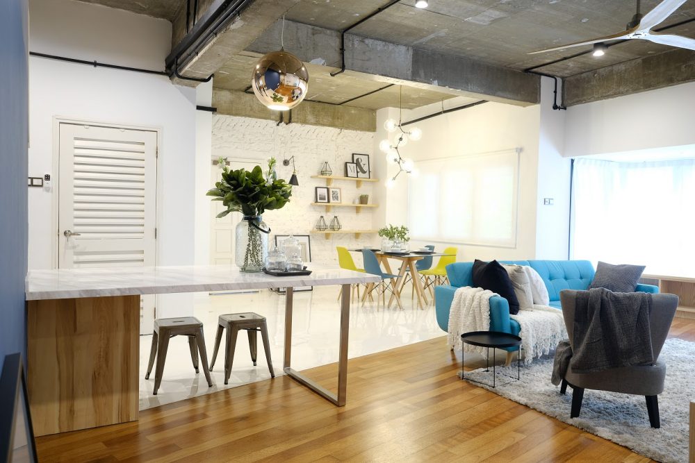 Exposed ceiling and open floor plan for apartment interior design in Bangsar. By MIL Design and Construction