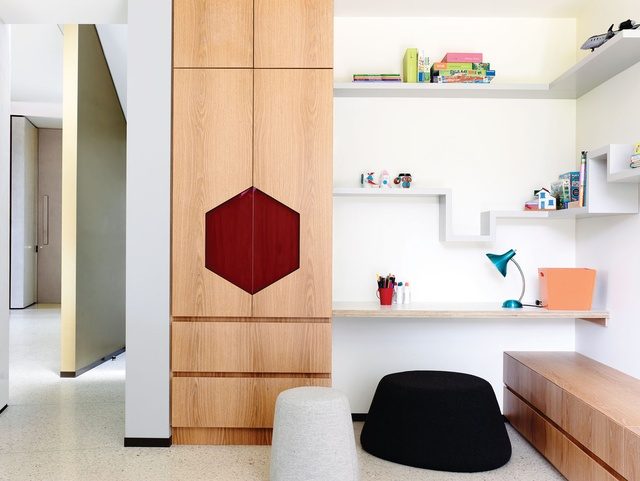 Kids wardrobe with geometric lines and play area