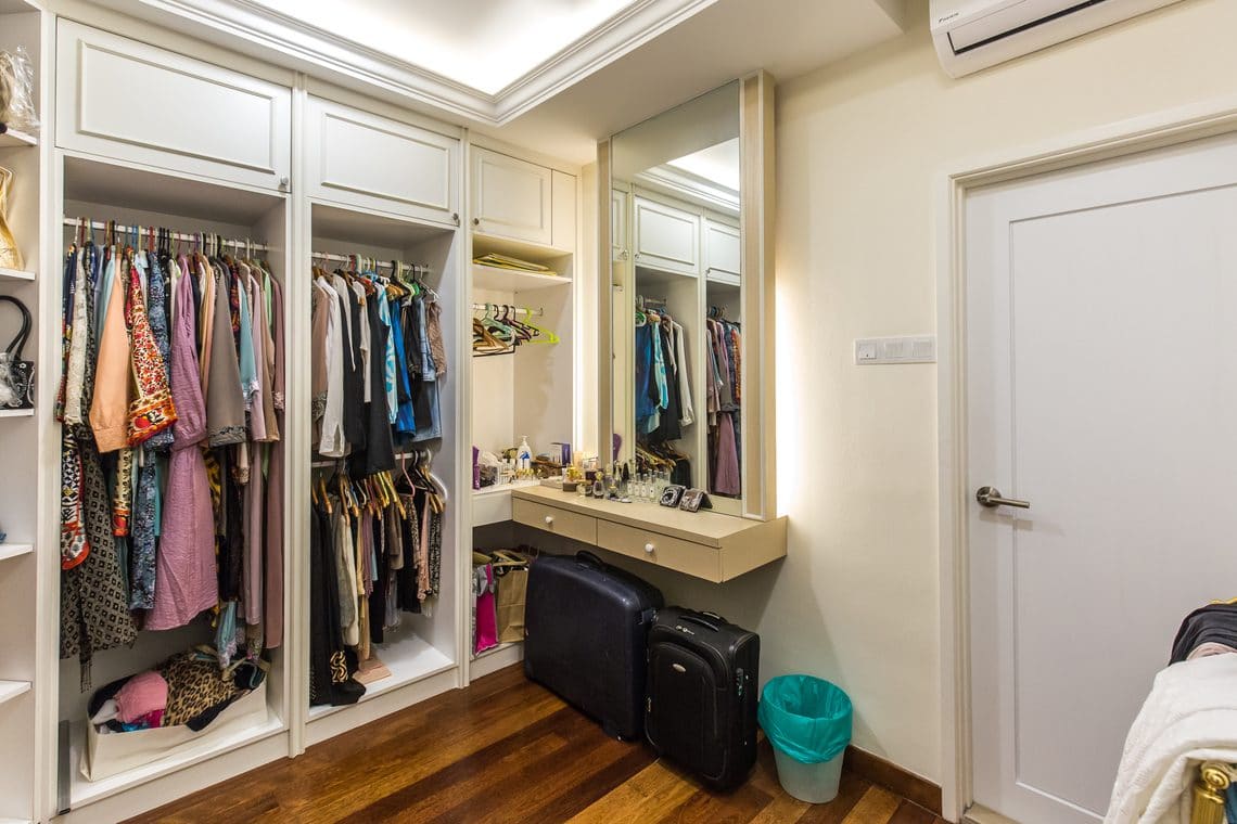 Walk-in closet