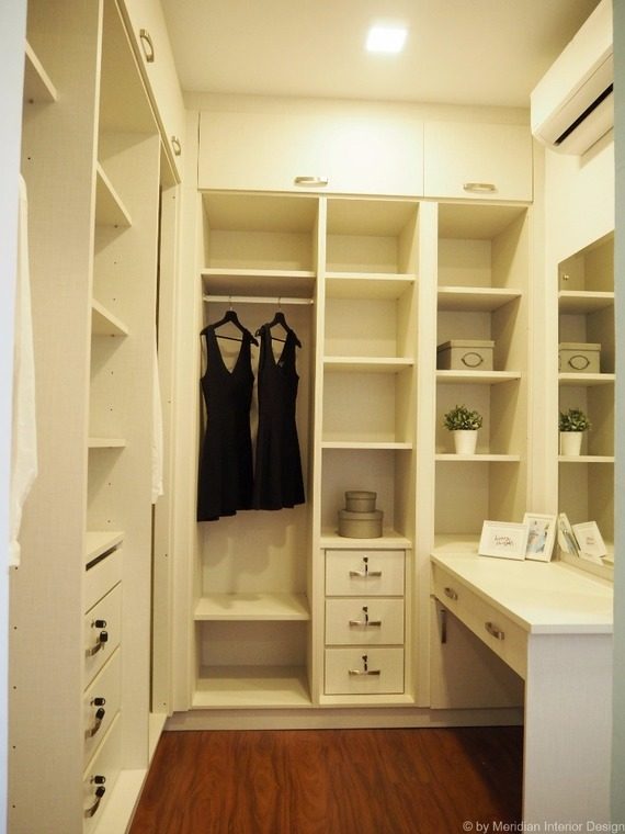 Walk-in closet