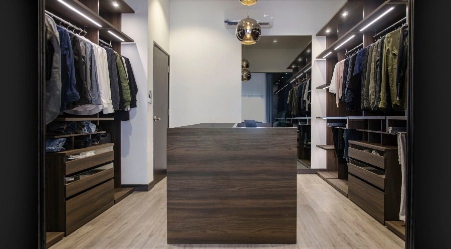 Walk-in closet