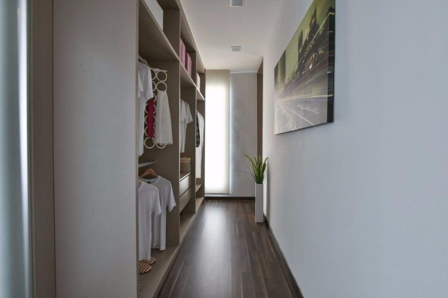 Walk-in closet
