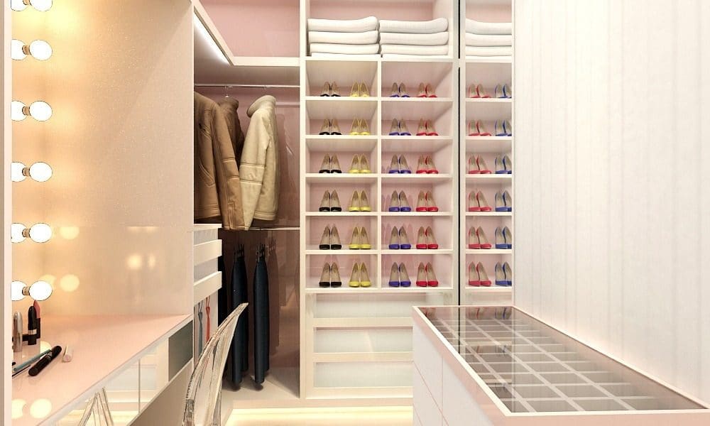 Walk-in closet