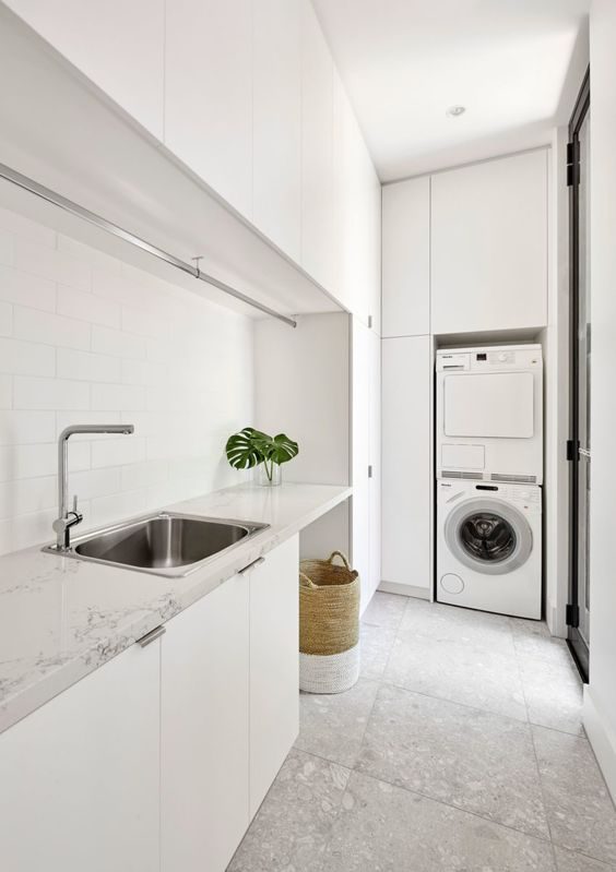 4 Quirky Kitchen-Laundry Room Ideas for Homes That Struggle With