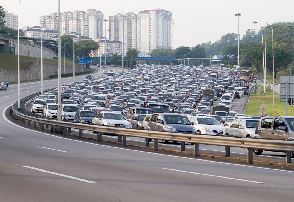 Do car maintenance to avoid a breakdown on the highway