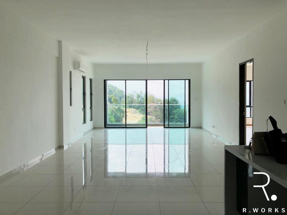 Empty living room before interior design