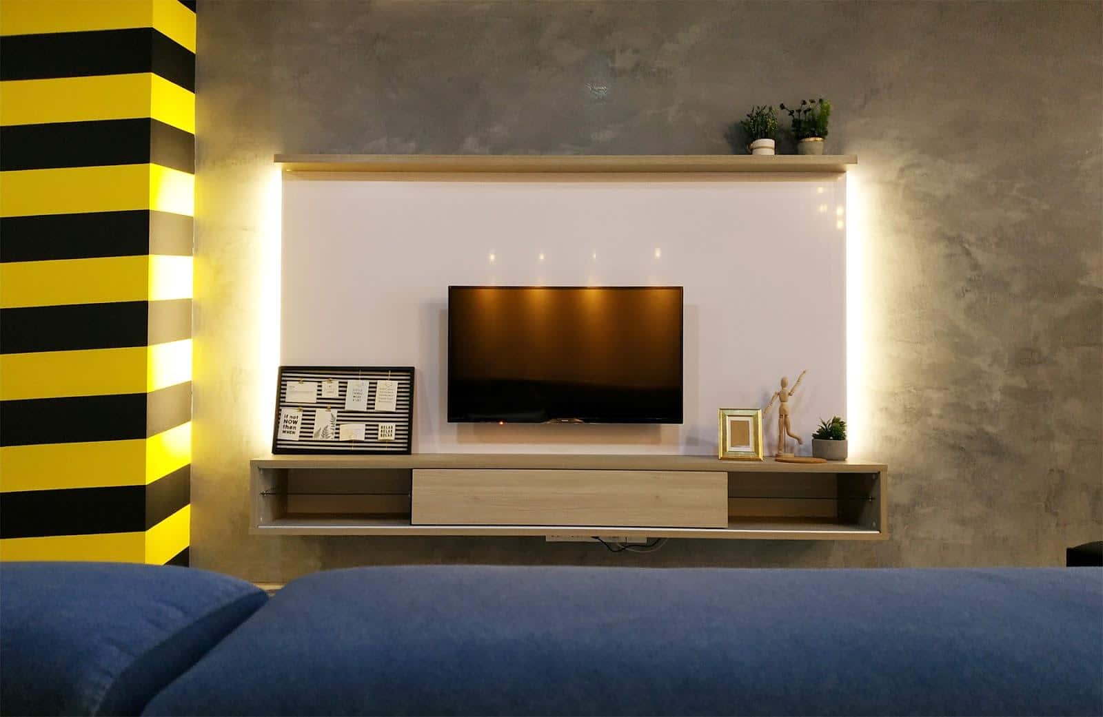 Bumblebee feature wall pillar and Scandinavian TV console with concealed lighting in The Salve Airbnb, 3 Towers, Jalan Ampang