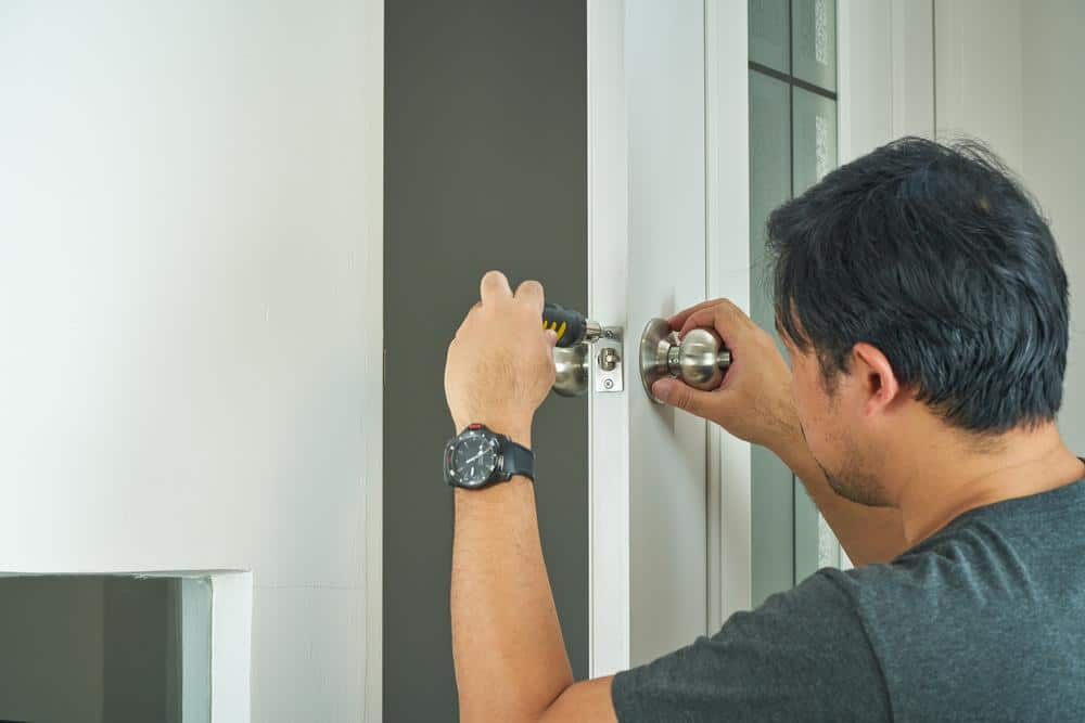 Handyman service in Malaysia for broken or jammed doorknobs