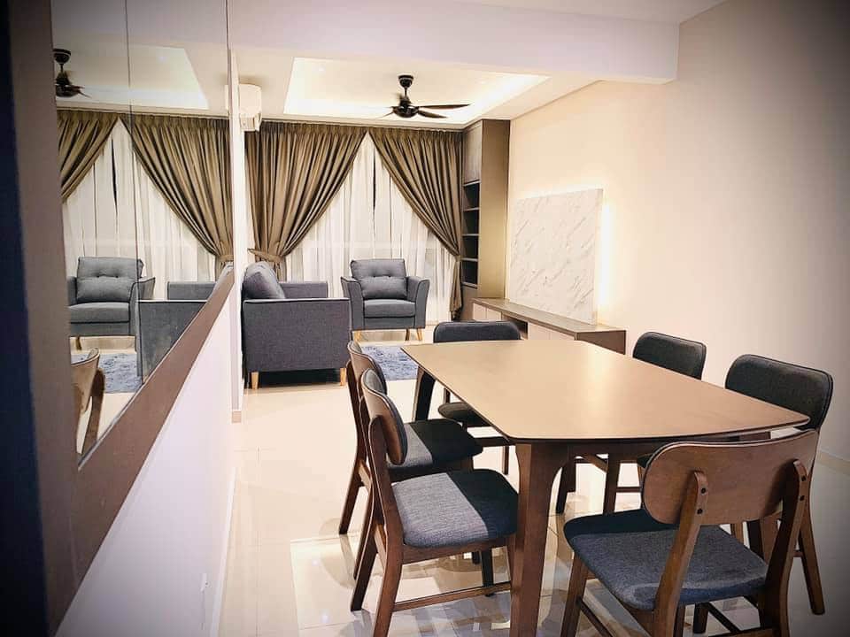 850sqft condo interior design at i-Santorini by Inazumi SEF - dining room