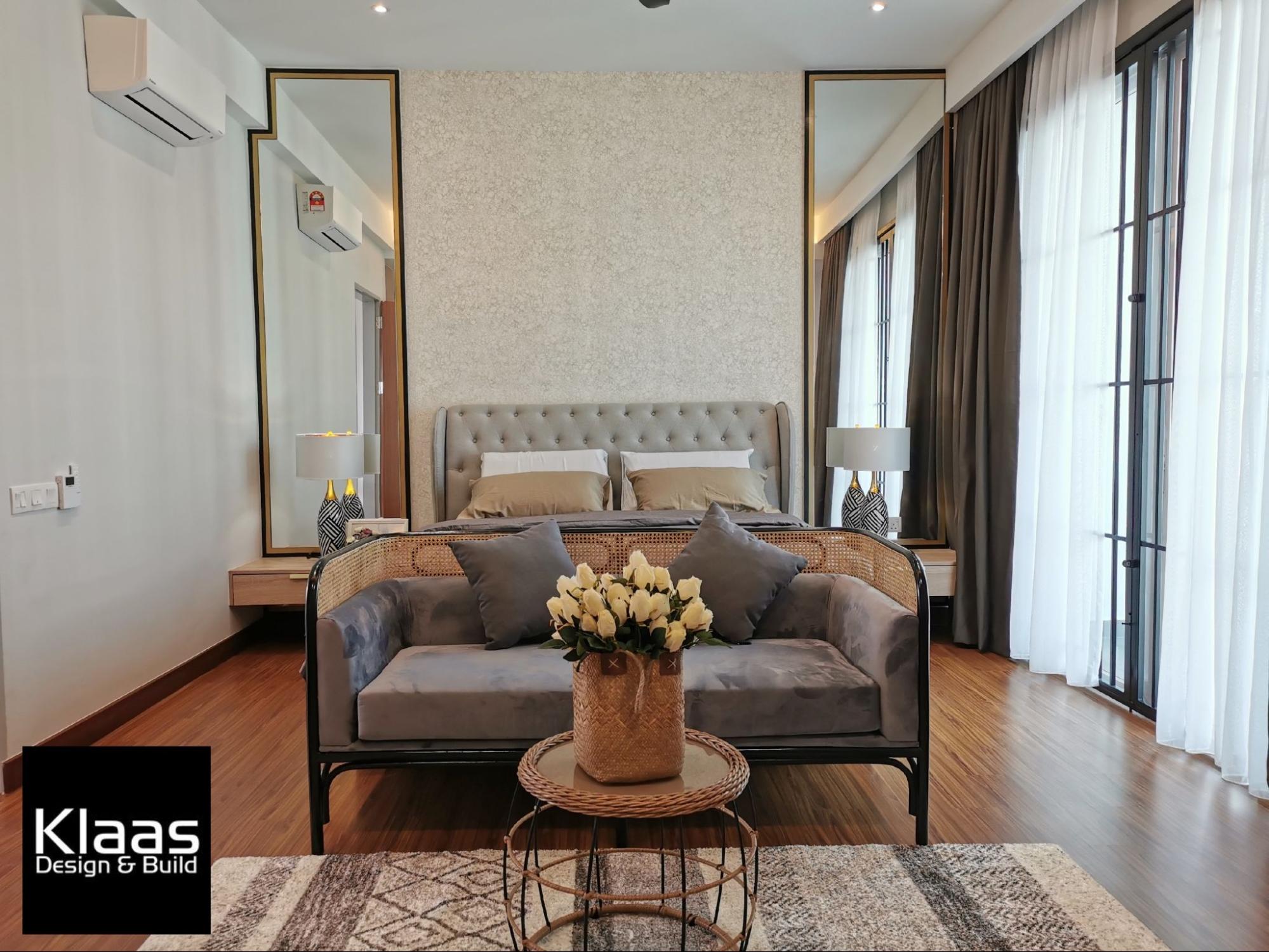 Old English classically designed bedroom