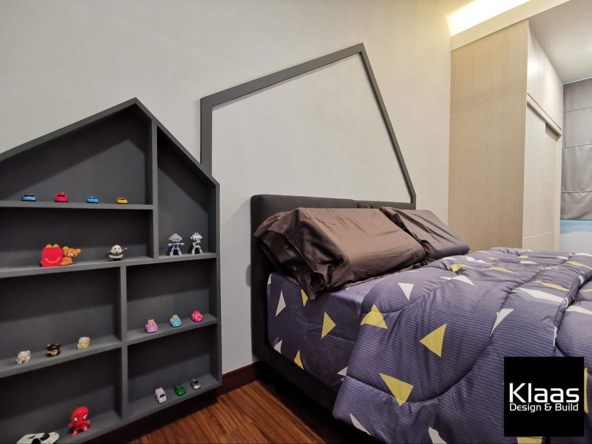 Close look at custom made display shelf